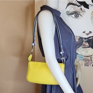 BNEW UNUSED LOUIS VUITTON BUCI 2 WAY ADJUSTABLE CLOUD BLUE LEATHER SHOULDER